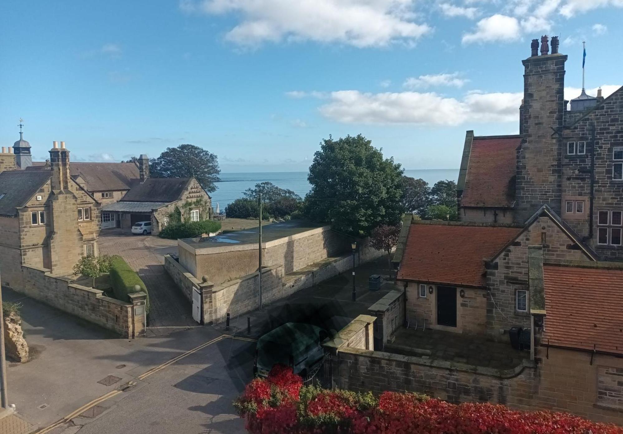 Heart Of Filey Apartment Exterior photo